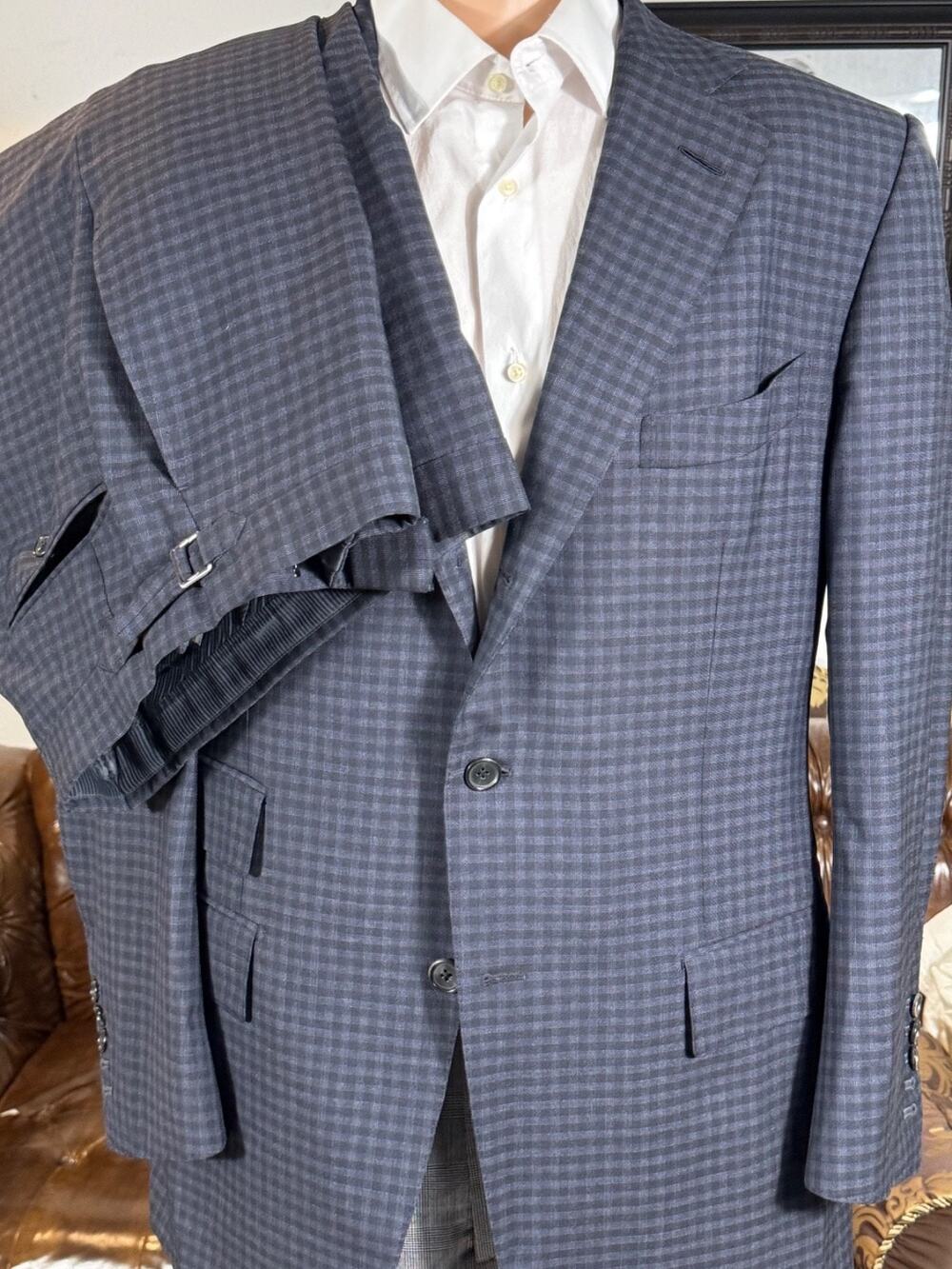 Tom Ford Navy Blue Plaid 2Pc Suit 54R 44R US Men's 38x30 Trousers Wool Silk